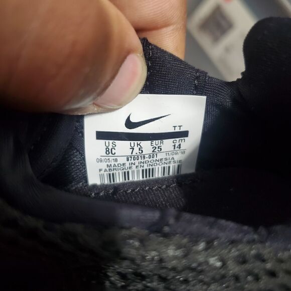 BNIB Nike Presto Extreme SE RUNS SMALL Black/black TD Toddler Size 8c - Picture 6 of 6